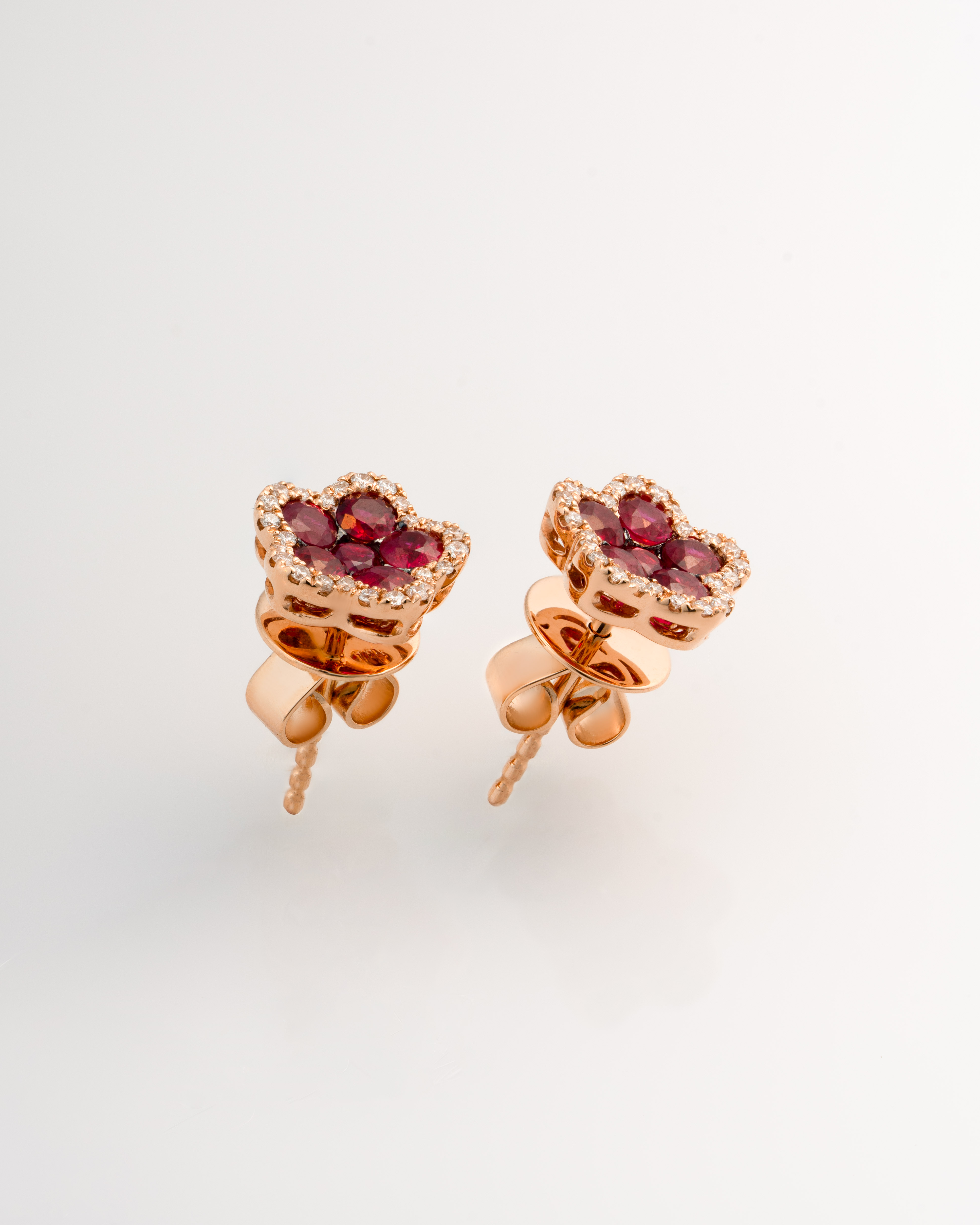 گوشواره یاقوت قرمز گل پنج پر